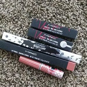 High end lip bundle